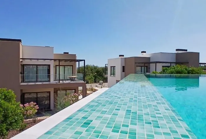 Pestana Valley Nature Village Otel Carvoeira